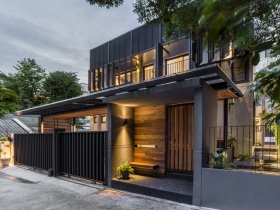 ให้เช่าบ้านเดี่ยว / โฮมออฟฟิศ ซอยสุขุมวิท 28 ใกล้ BTS พร้อมพงษ์